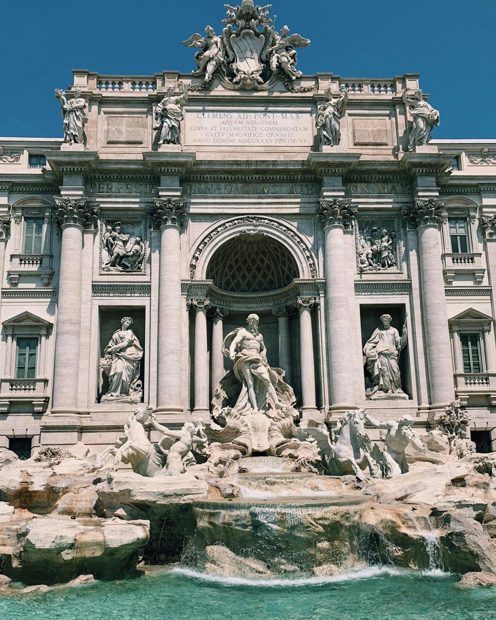 Colonna In Balestrari * Rome